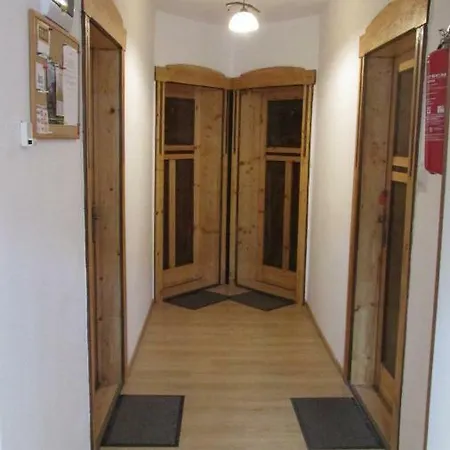 Velde 홈스테이 카르파츠